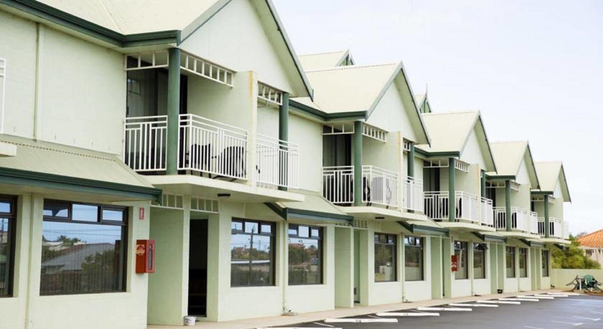 Geraldton Motor Inn エクステリア 写真